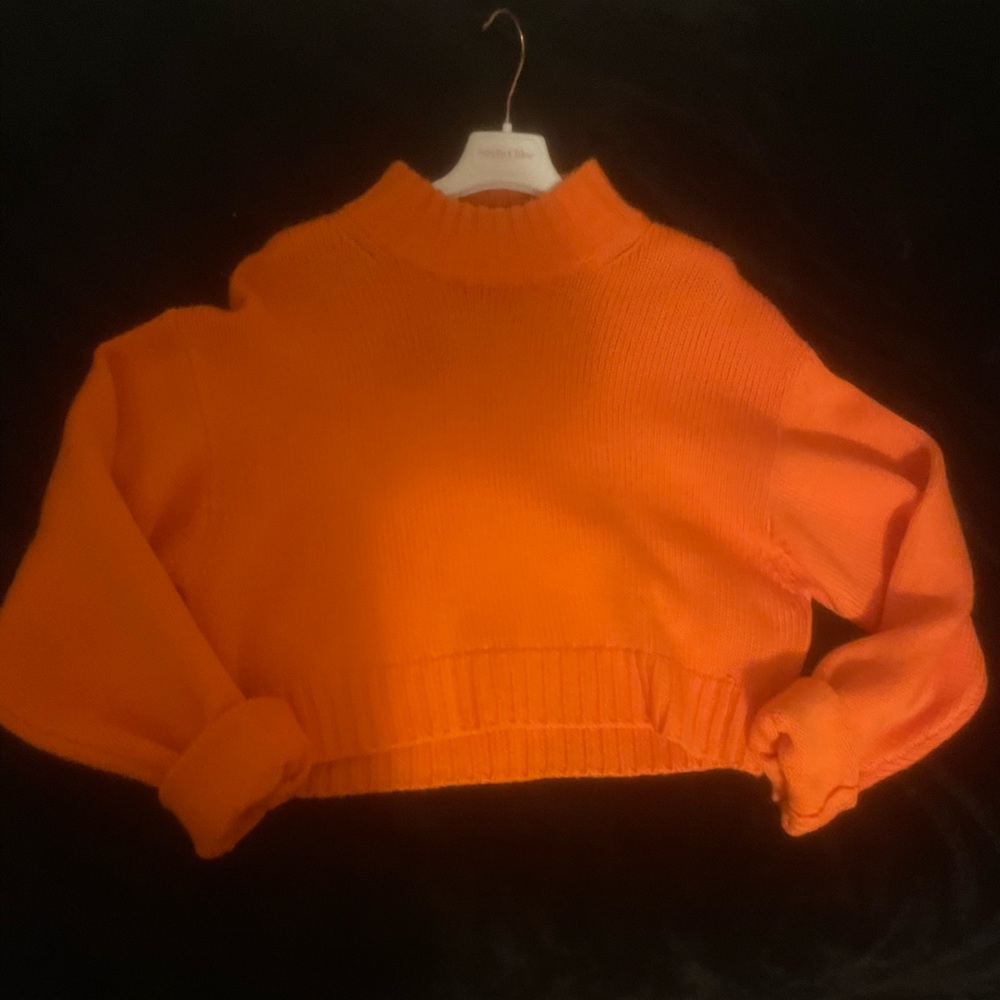 Aritzia -Orange sweater - small